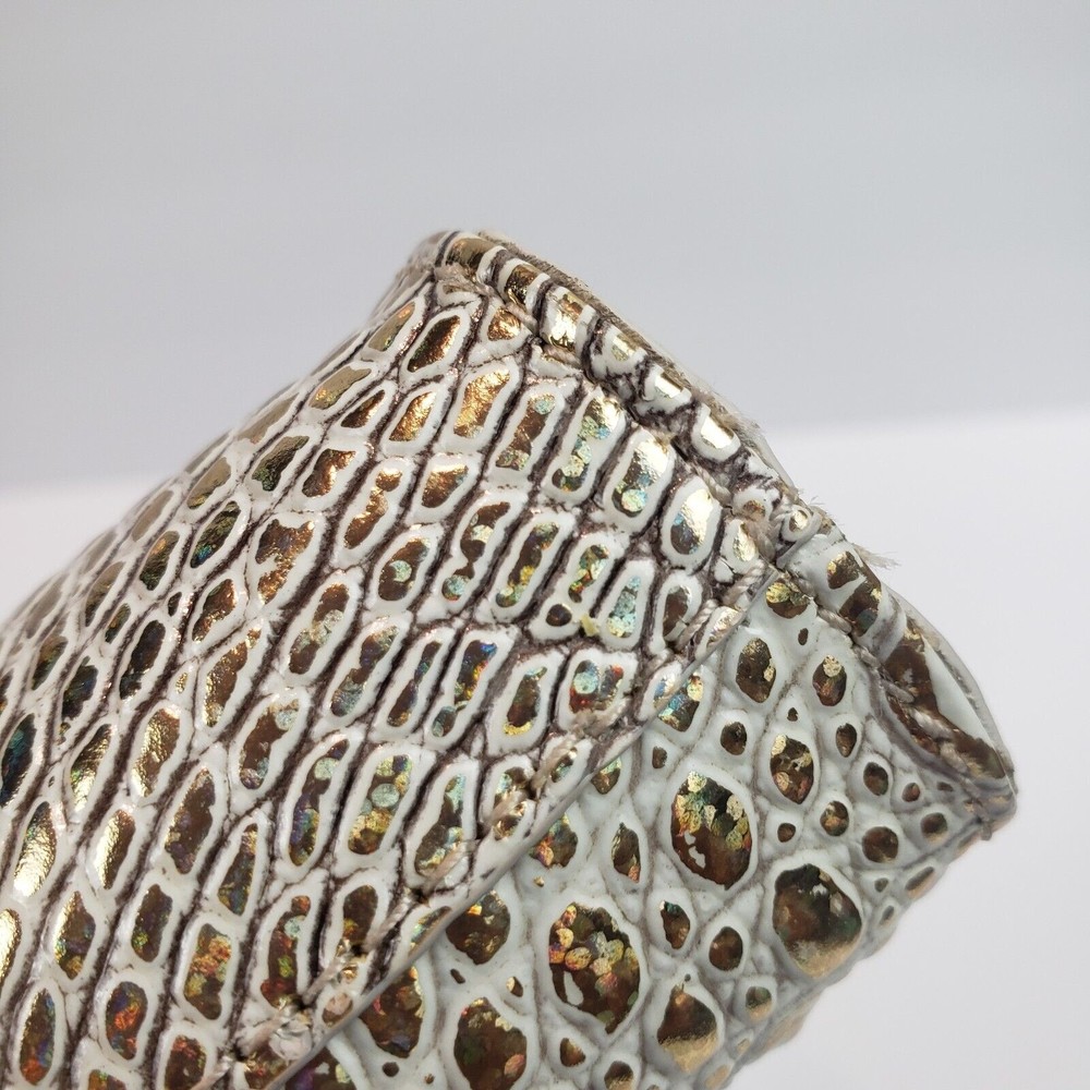 Brahmin Daisy Leather Wristlet Hologram Melbourne Genuine Leather Purse HTF Bag - Picture 15 of 16